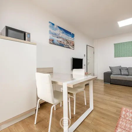 Carla's - Wonderful Location Apartment Cagliari